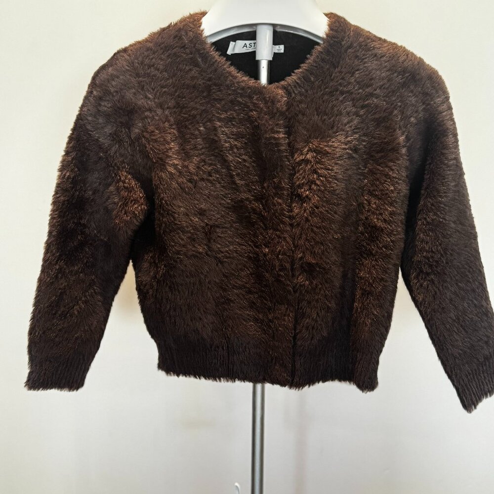 ASTR the Label Fuzzy Brown Cropped Crewneck Cardigan Size Small